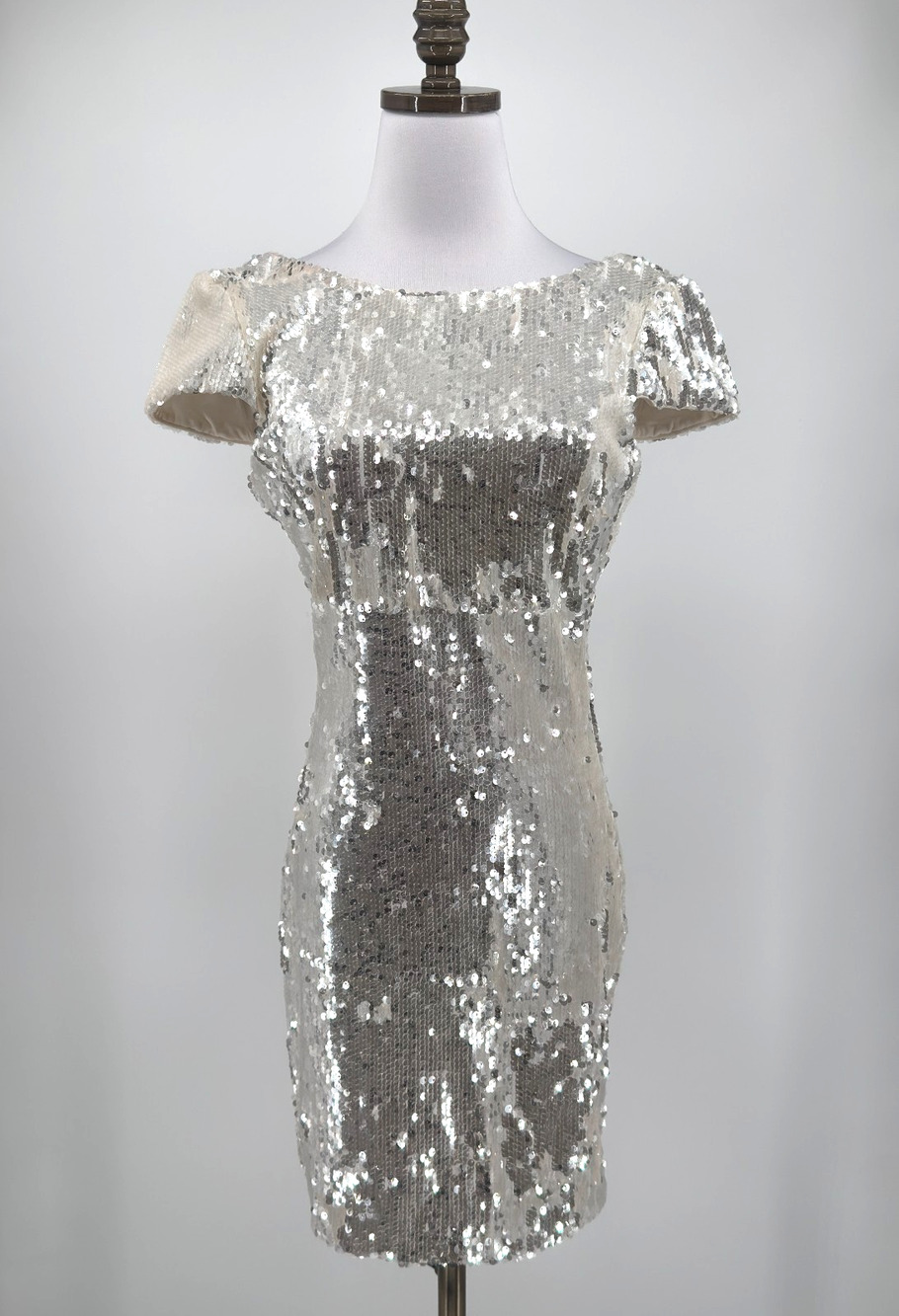 Dress the Population Ellen White Silver Sequin Cap Sleeve Shift Dress Sz S